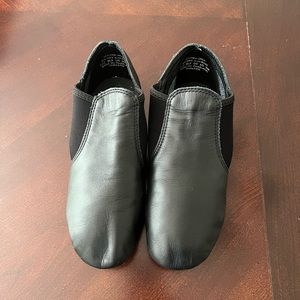 Capezio Women's EJ2 E-Series Jazz Slip-On (size 9)